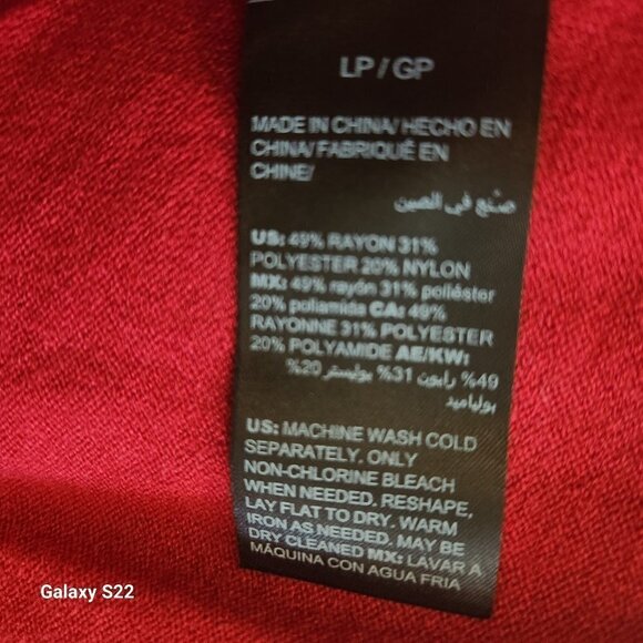 White House Black Market Red Sweater. NWT. Size LP and Medium - Picture 10 of 10